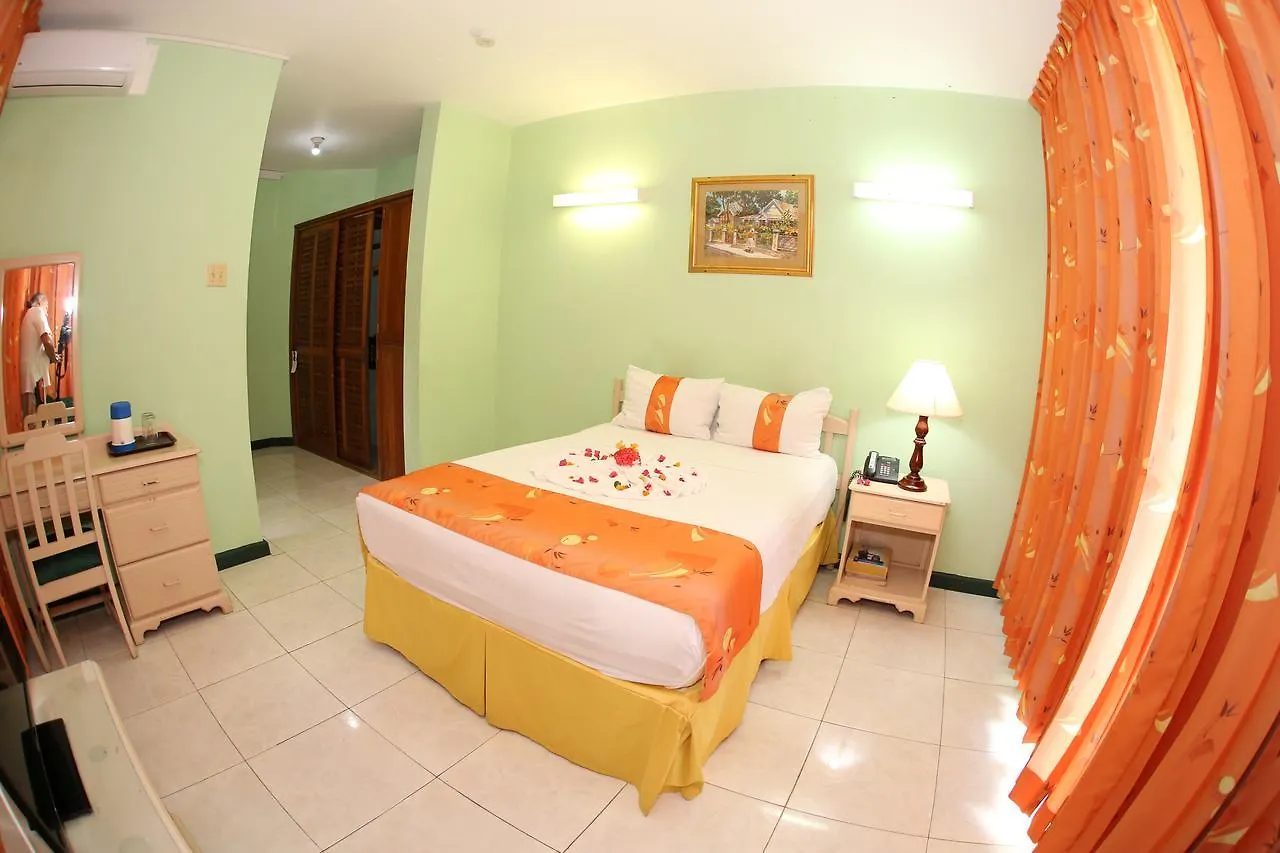 Foote Prints On The Sands Hotel Negril